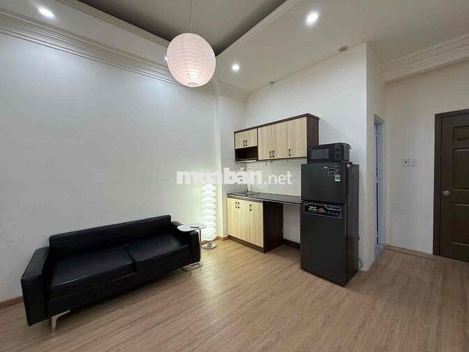 CHO THUÊ CĂN HỘ STUDIO BAN CÔNG NGAY THÀNH THÁI QUẬN 10 GẦN ĐH HUFLIT