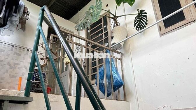 Sang mặt bằng vườn lài gần chợ , đông dân cư
