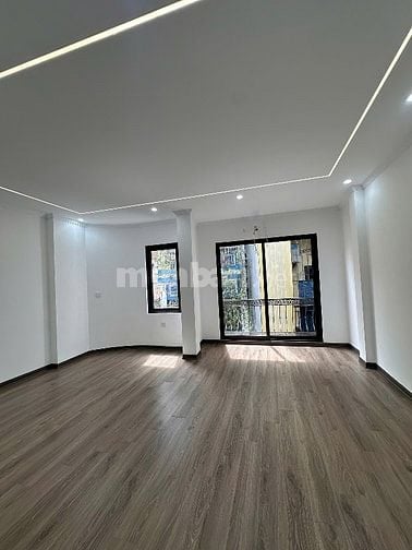 {CHÍNH CHỦ}-ĐỐNG ĐA, NHÀ ĐẸP-THANG MÁY-NGÕ THÔNG-KINH DOANH-Ở LUÔN