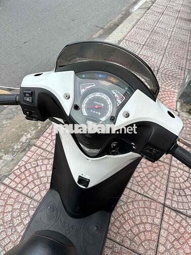 SH 150i 2010 Form Ý Trắng Đen BSTP Chính Chủ