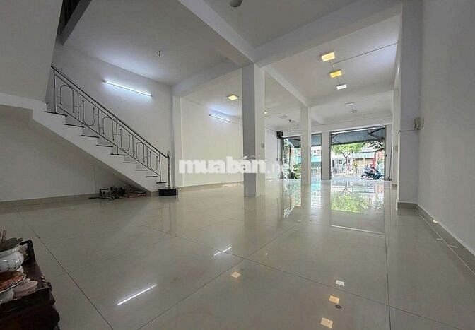 Mặt tiền Nguyễn Sơn | Ngang 7m, DT 7x17m, Trệt lầu sàn trống, 35 triệu