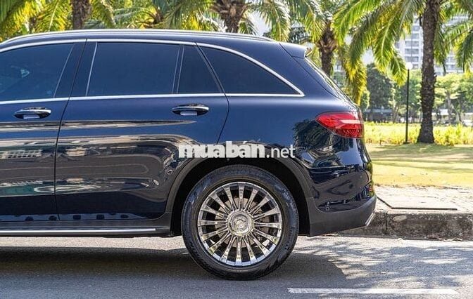 Mercedes GLC300 AMG 2017 Xanh Cavansite