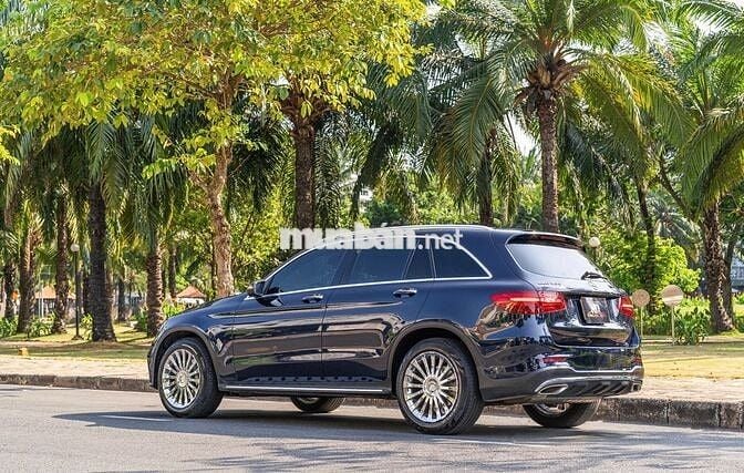 Mercedes GLC300 AMG 2017 Xanh Cavansite