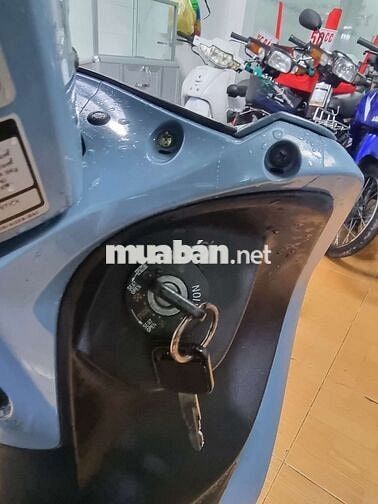 Xe máy điện Kymco Candy 2.0 Xám