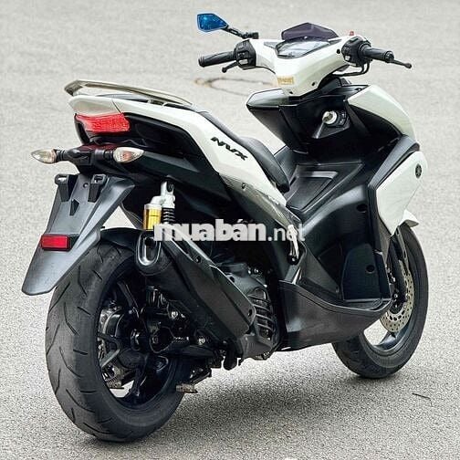 Xe Máy Mạnh Tường - NVX 155 ABS hồ sơ cầm tay
