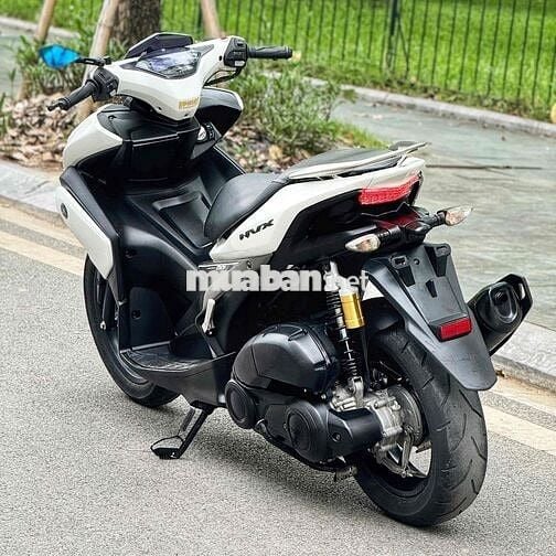 Xe Máy Mạnh Tường - NVX 155 ABS hồ sơ cầm tay