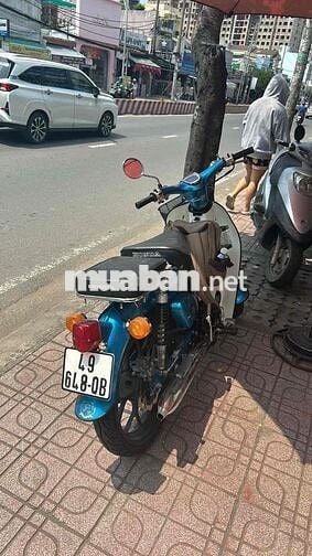 Honda Cub cánh én Xanh