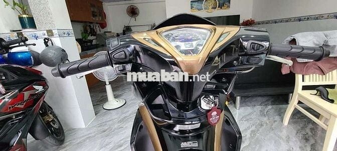 Honda Air Blade 2012 Đen Vàng Đồng