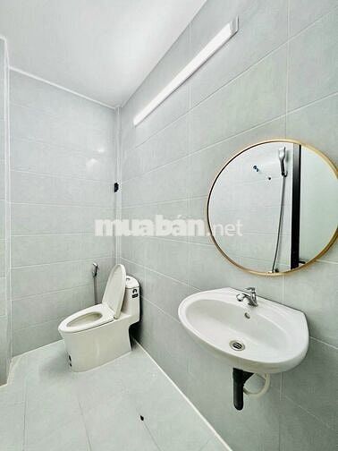 Bán nhà MT đường, 4x15m, 2 lầu, sân thượng, SHR, giá 6,2 tỷ. QBình Tân