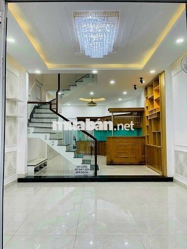 Bán nhà MT đường, 4x15m, 2 lầu, sân thượng, SHR, giá 6,2 tỷ. QBình Tân
