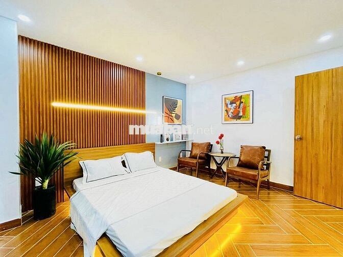 Bán nhà MT đường, 4x15m, 2 lầu, sân thượng, SHR, giá 6,2 tỷ. QBình Tân