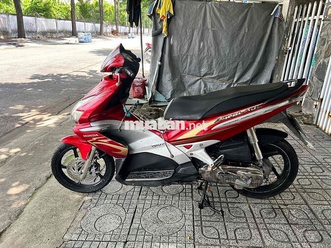 Honda Air Blade Fi phun xăng đt máy êm mạnh
