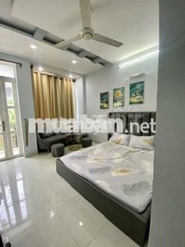 Cần sang lại 2 căn hộ dịch vụ (gồm 12 phòng)