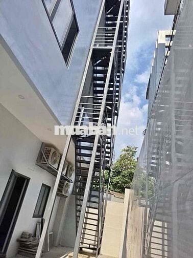 Cho thuê nhà 5 tầng dts 1000m2