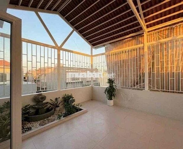 TÔI CẦN BÁN NHANH CĂN BIỆT THỰ 138M2. 4 LẦU. HÀ HUY GIÁP .Q12 . HƠN 10