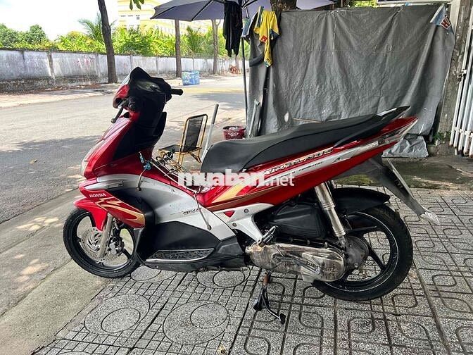 Honda Air Blade Fi phun xăng đt máy êm mạnh