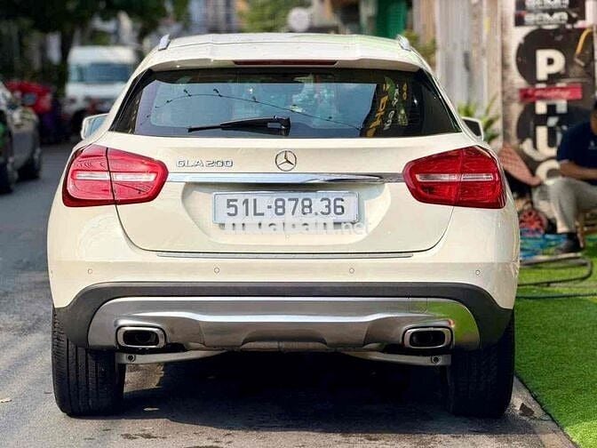 Mercedes-Benz GLA200 2016 Trắng Tự động 7 cấp