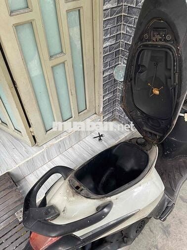 Piaggio Liberty Trắng đề sẹc sec ko nổ