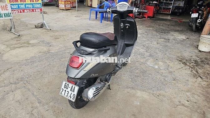 Piaggio Vespa 50cc Xám Zin