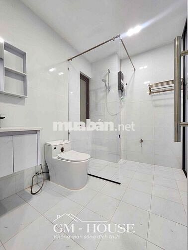Phòng 60m2 tách bếp có ban công BT