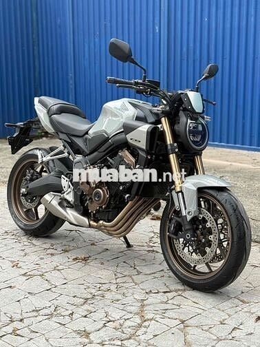 Honda CB650R Xám 4000 km