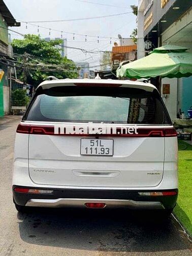 Kia Carnival Premium 2.2D 2023 Trắng Tự động