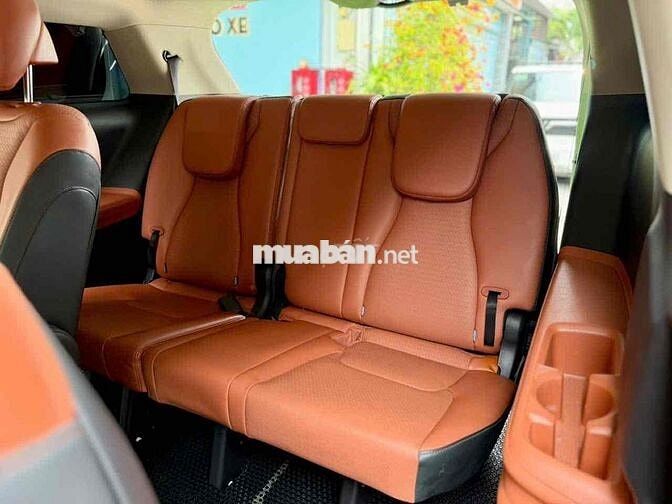Kia Carnival Premium 2.2D 2023 Trắng Tự động