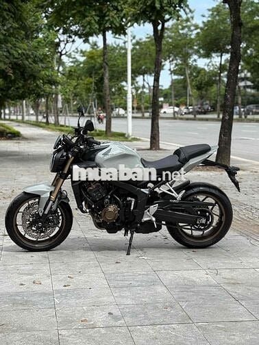 Honda CB650R Xám 4000 km