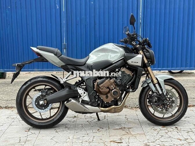 Honda CB650R Xám 4000 km