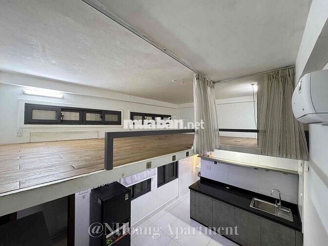 Cho Thuê Phòng Gác Balcon Cửa Sổ 25m2 Full NT 3ng3xe Ngay ĐBP Q3