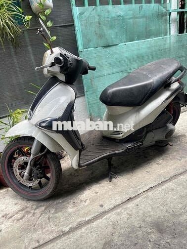 Piaggio Liberty Trắng đề sẹc sec ko nổ