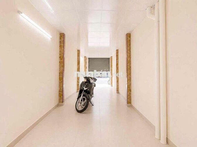 Mặt Tiền Hậu Giang - Gần Ngã Tư Sầm Uất.