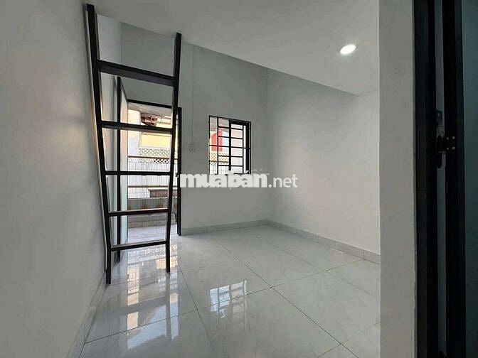 Phòng trọ mới xây Ngày Hutech, UTH, UEF, Ngoại Thương,Ngã tư Hàng Xanh