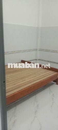 Nhà cho thuê nguyên căn, nhà trống, hẻm ô tô.
