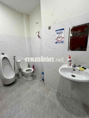 Cho thuê nhà NC giá rẻ Quận Bình Thạnh 9x20 85tr