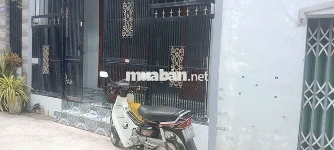 Nhà cho thuê nguyên căn, nhà trống, hẻm ô tô.
