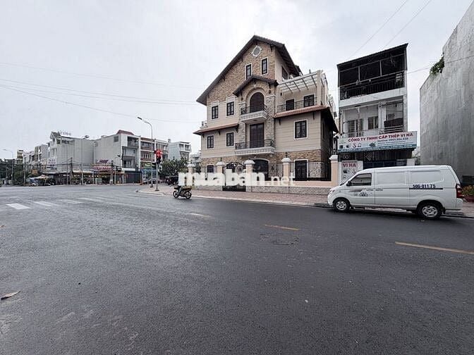 Nhà vị trí cực đẹp kinh doanh tốt mặt tiền đs1 kdc nam hùng vương