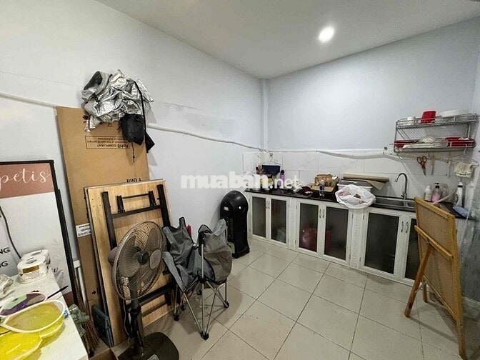 HẺM XE HƠI TRÁNH THÔNG ĐƯỜNG SƯ VẠN HẠNH, QUẬN 10 - ĐANG CÓ THUÊ 12tr/