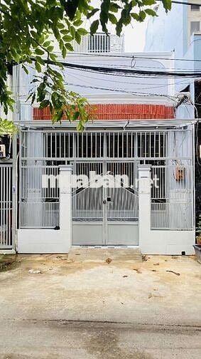Dt 4x12 giá 3,4 tỷ,đường trước nhà 10m ngay lê văn quới ,hòa bình,shr