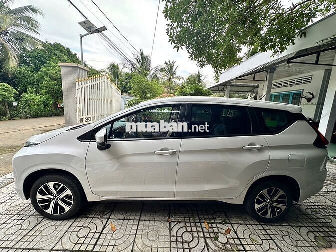 Mitsubishi Xpander 7 chỗ màu Trắng