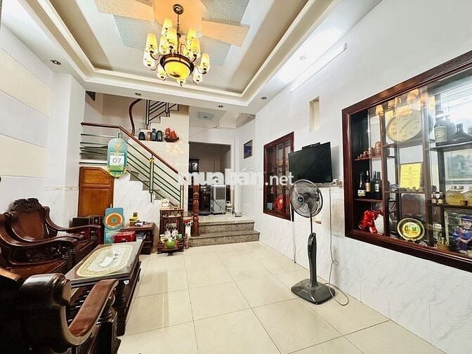 Cho thuê nguyên căn Full nội thất chính chủ hẻm 440