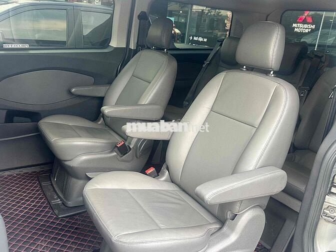 Ford Tourneo Titanium 2019 Bạc 29.000km