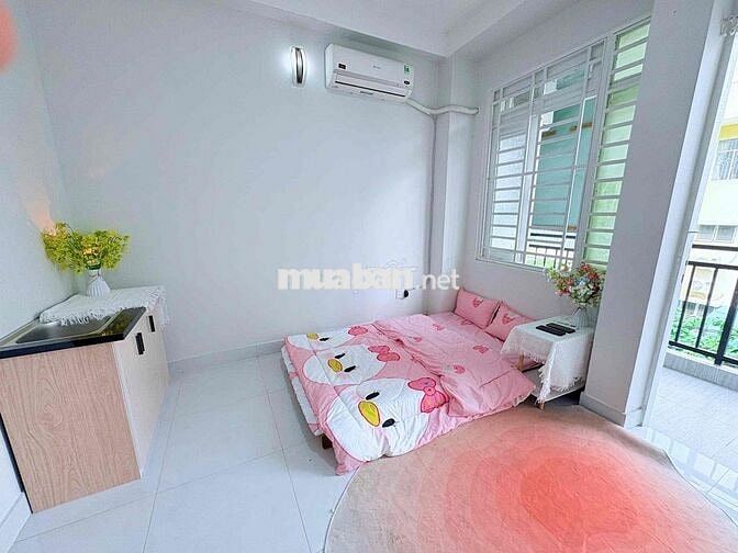 Studio ban công full nt ngay ngã tư hàng xanh tại Nguyễn Văn Thương