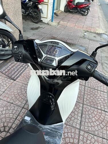 SH 125i 4Val Smartkey 2020 Trắng BSTP Bao Sang Tên