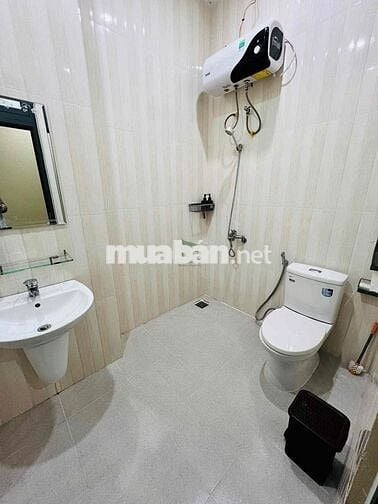 CHO THUÊ CĂN HỘ STUDIO FULL NỘI THẤT NGÃ 5 ĐẠI HỌC GIÁ 4,5 TRIỆU/THÁNG