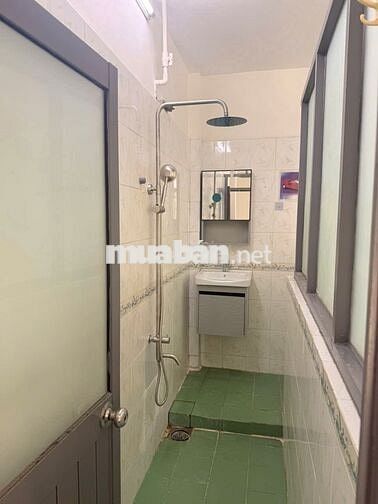 Cho Thuê nhà Phường Tân Sơn Nhì 5 x 6 M Đúc 2,5 Lầu : 2 PN , 2 Wc 