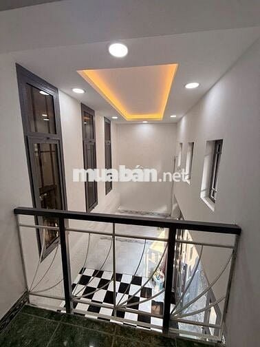 Cho Thuê nhà Phường Tân Sơn Nhì 5 x 6 M Đúc 2,5 Lầu : 2 PN , 2 Wc 