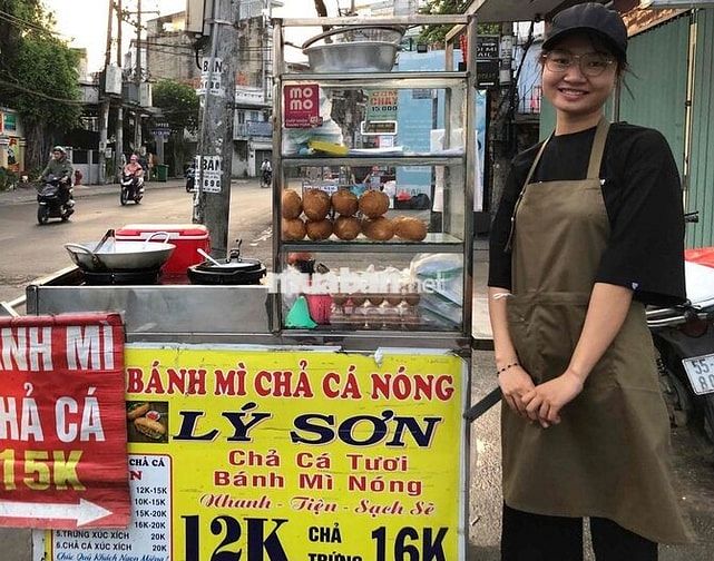 BÁNH MÌ CHẢ CÁ LÝ SƠN TUYỂN DỤNG
