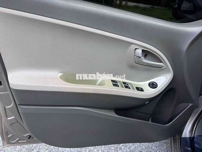 Kia Morning 2017 Số sàn Vàng cát
