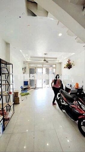 CHo Thuê MT Vườn Lài 5 X 16 M Đúc 3 Lầu : 4 PN , 4 Wc. Vị trí cực đẹp 